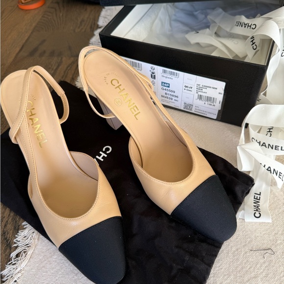 CHANEL Two-Tone Beige and Black Heels - Picture 1 of 8